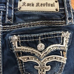 Rock revival capris